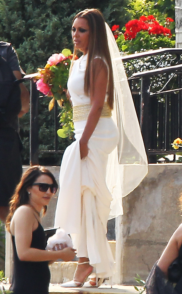 Vanessa Williams Is Flawless In Goddess Inspired Wedding Dress See
